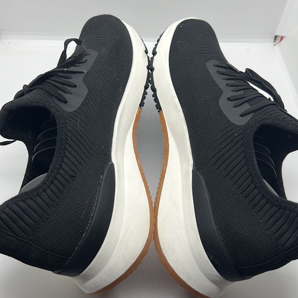 Madden Mens casual stretch shoes with Ortholite. Color: black, white, Size: 9.5 - Picture 5 of 9